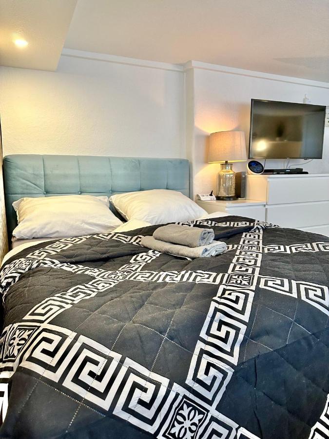 Ruhiges Retreat Souterrain-Apartment Werbach Naehe Pferdemarkt W31 Oldenburg Exterior photo